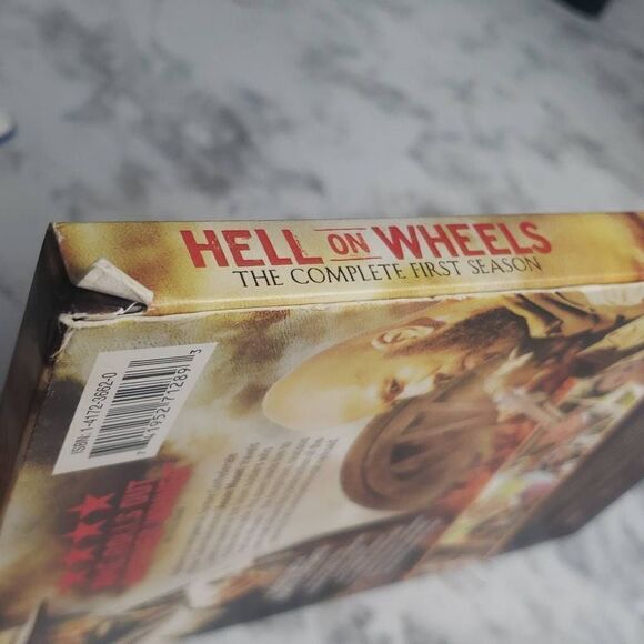 Hell on Wheels First Season - Picture 2 of 10